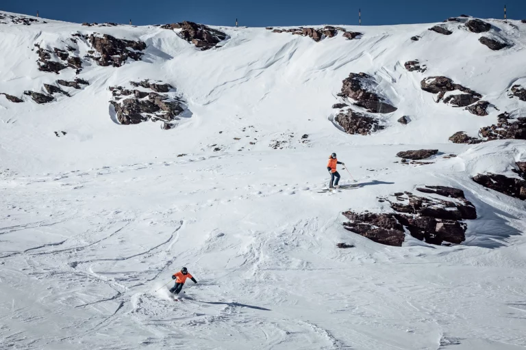 Escuela de Esquí y Snowboard en Sierra NevadaEscuela de Esquí y Snowboard en Sierra Nevada