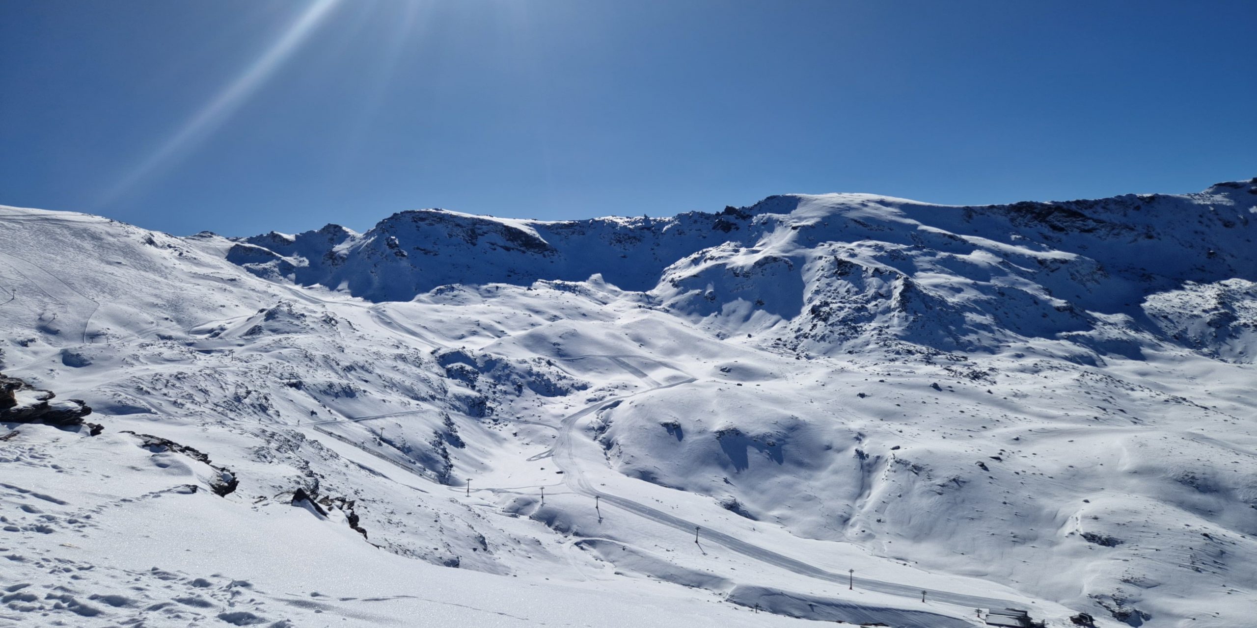 Escuela de Esquí y Snowboard en Sierra Nevada Laguna de las Yeguas 1 Escuela de Esquí y Snowboard en Sierra Nevada