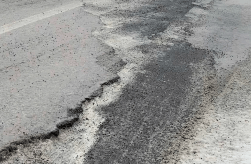 Sierra Nevada hundimiento carretera